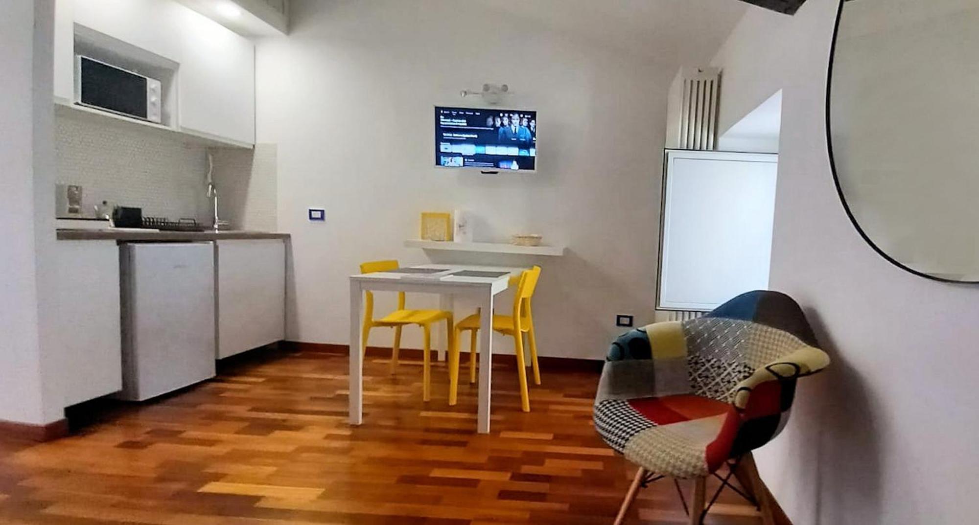 Casetta Correra Relax Con Terrazzo E Confortevole Smart Working Nel Centro Di Naples